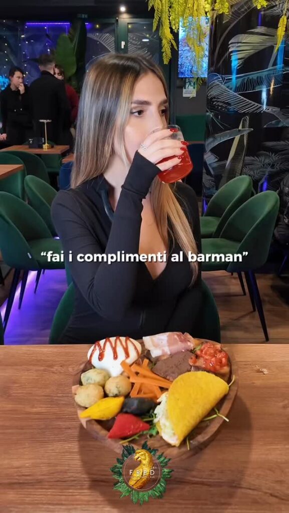 Ma no! Erano per il drink
-
#fredcafe #drinkforyou #localeroma #viralvideo #aper...