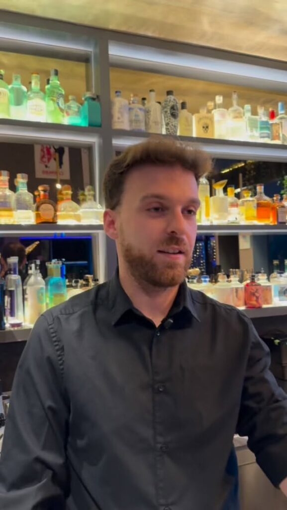 Vieni a provare il nostro sunset lover

Ci trovi tutti i giorni in Viale Gorgia ...