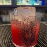 Red moon: un viaggio notturno con gin cristallino, freschezza citrica e dolce pr…
