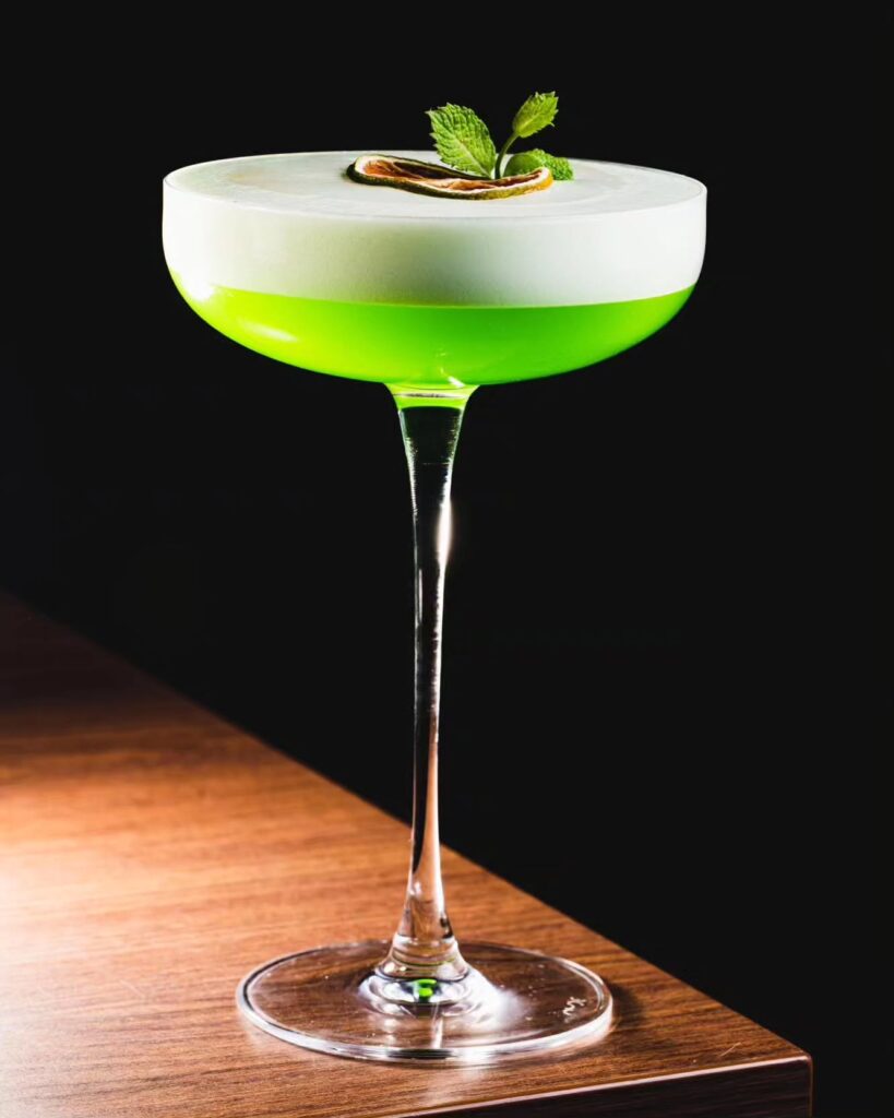 Scopri i nostri cocktail da sogno e regalati una serata speciale al Fred246

Sen...