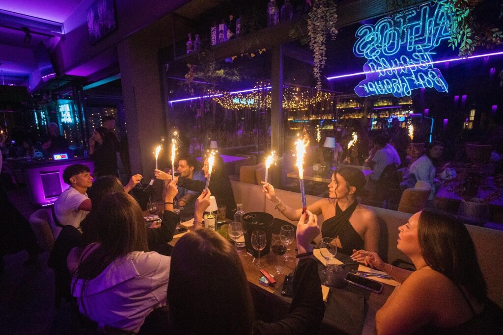 FRED DINNER SHOW

 Cena, spettacolo e sorrisi indimenticabili!
Grazie a tutti i ...