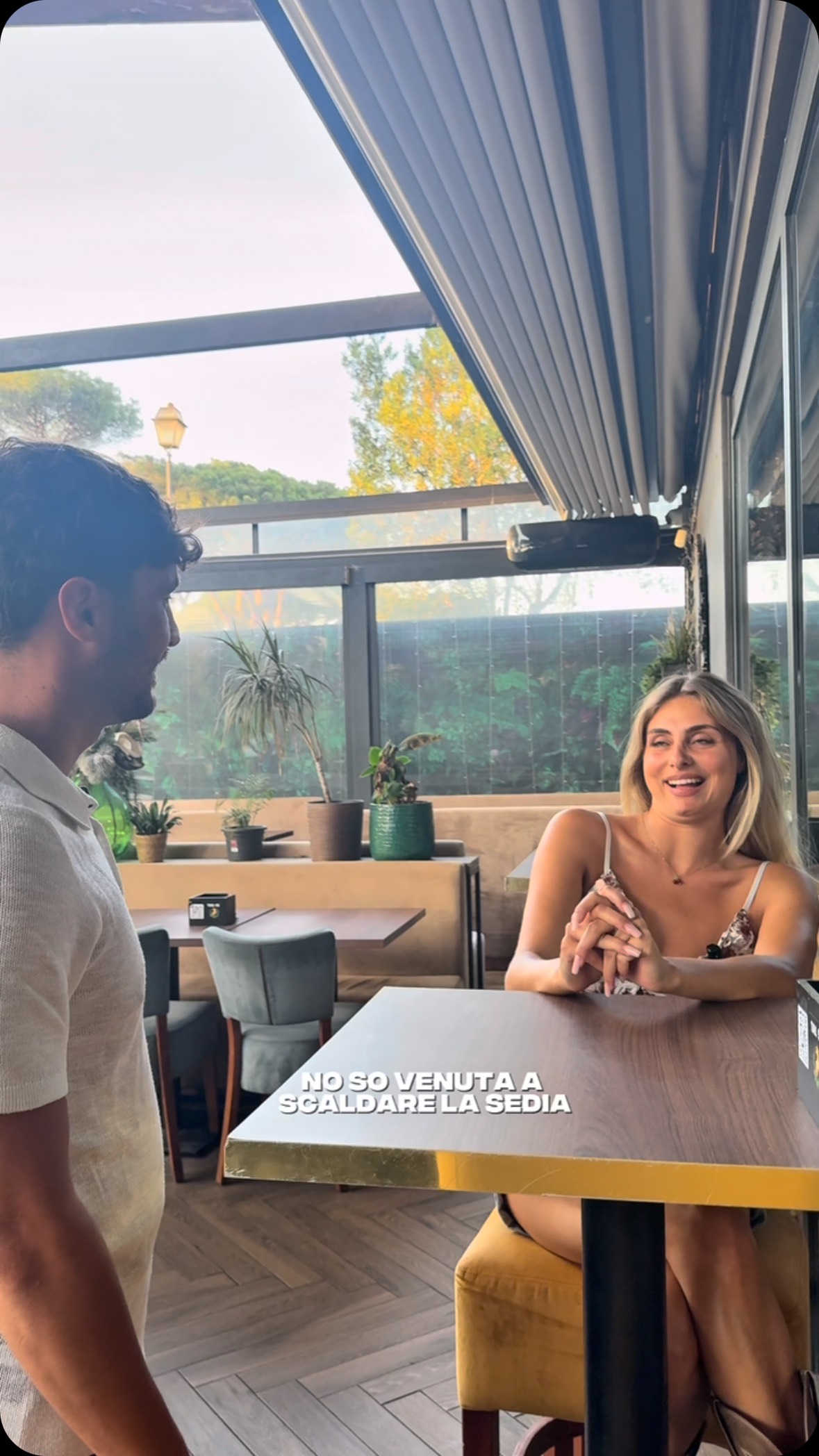 Quanto la cliente è troppo “simpatica”

Ci trovi tutti i giorni in Viale Gorgia ...