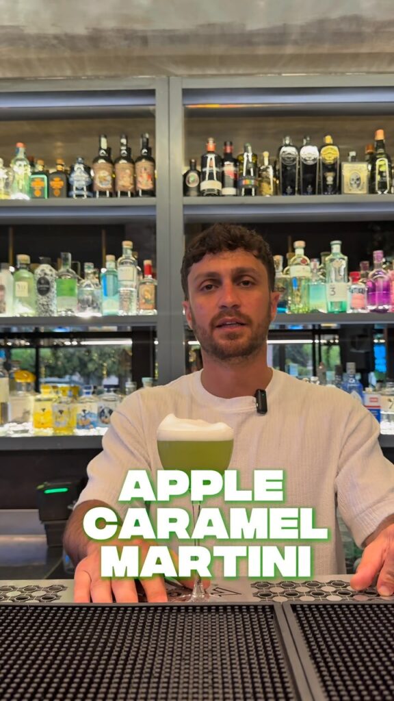 Vieni ad assaggiare il nostro apple caramel martini

Ci trovi tutti i giorni in ...