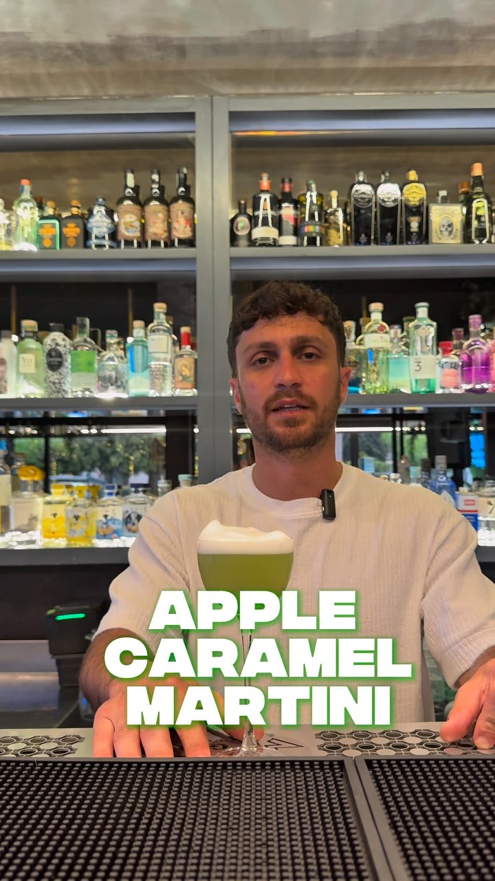 Vieni ad assaggiare il nostro apple caramel martini

Ci trovi tutti i giorni in ...