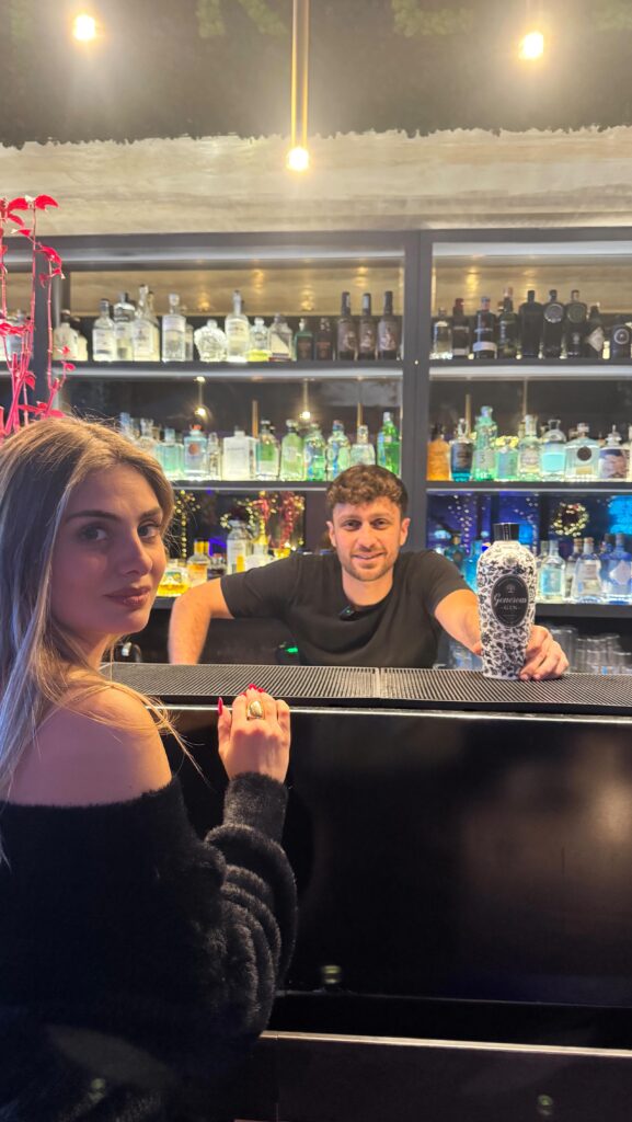 Qui da fred abbiamo più di 100 gin Venite a provarli! 

Viale gorgia di leontini...