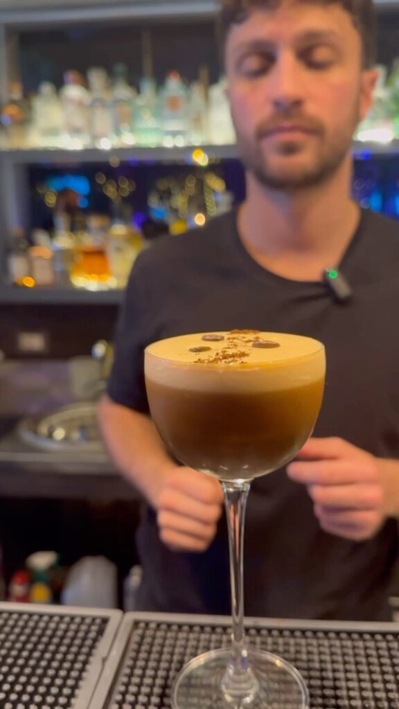 Ecco il nostro drink caramel espresso, che dite l’abbiamo accontentata? 

Viale ...