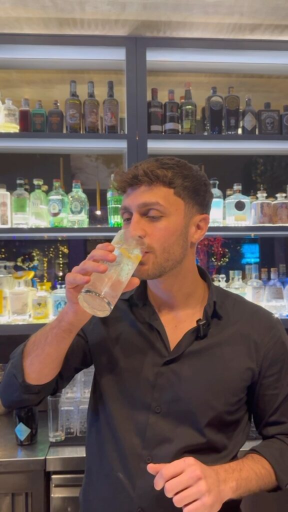 E voi lo conoscete lo Z44?

Viale gorgia di leontini,6

#fred246 #restaurant #co...