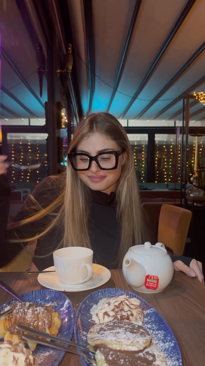 Se hai carenze di affetto vieni da Fred

Viale gorgia di leontini,6

#dolci#crep...