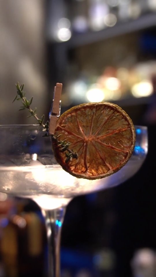 Dirty Martini thyme è il cocktail più elegante della nostra nuova drinklist

Tra...