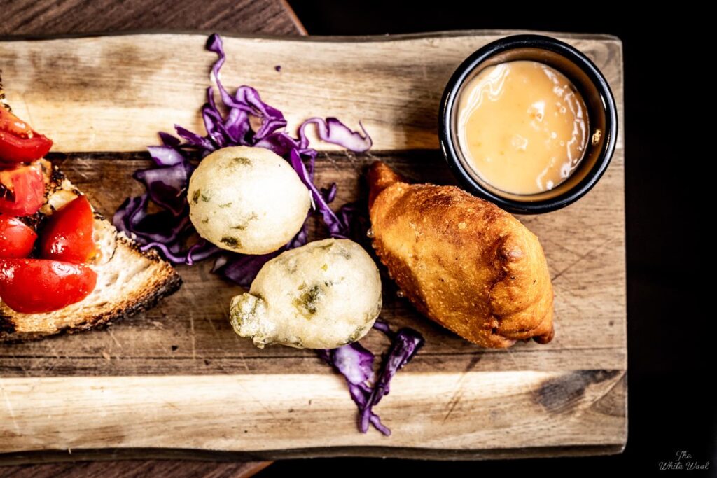 Esplora l’atmosfera accogliente di Fred 246

Gli aperitivi sono un’arte senza ec...