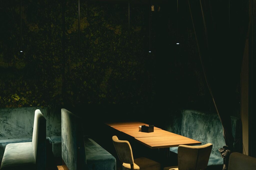 Modern & Lounge...