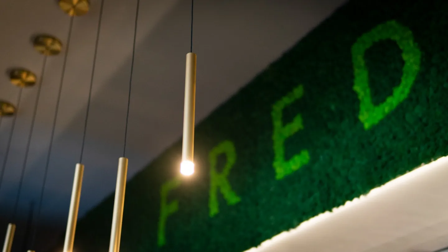 Diffidate dalle persone che sanno di perfezione, perché la vita é fatta di sbagl...