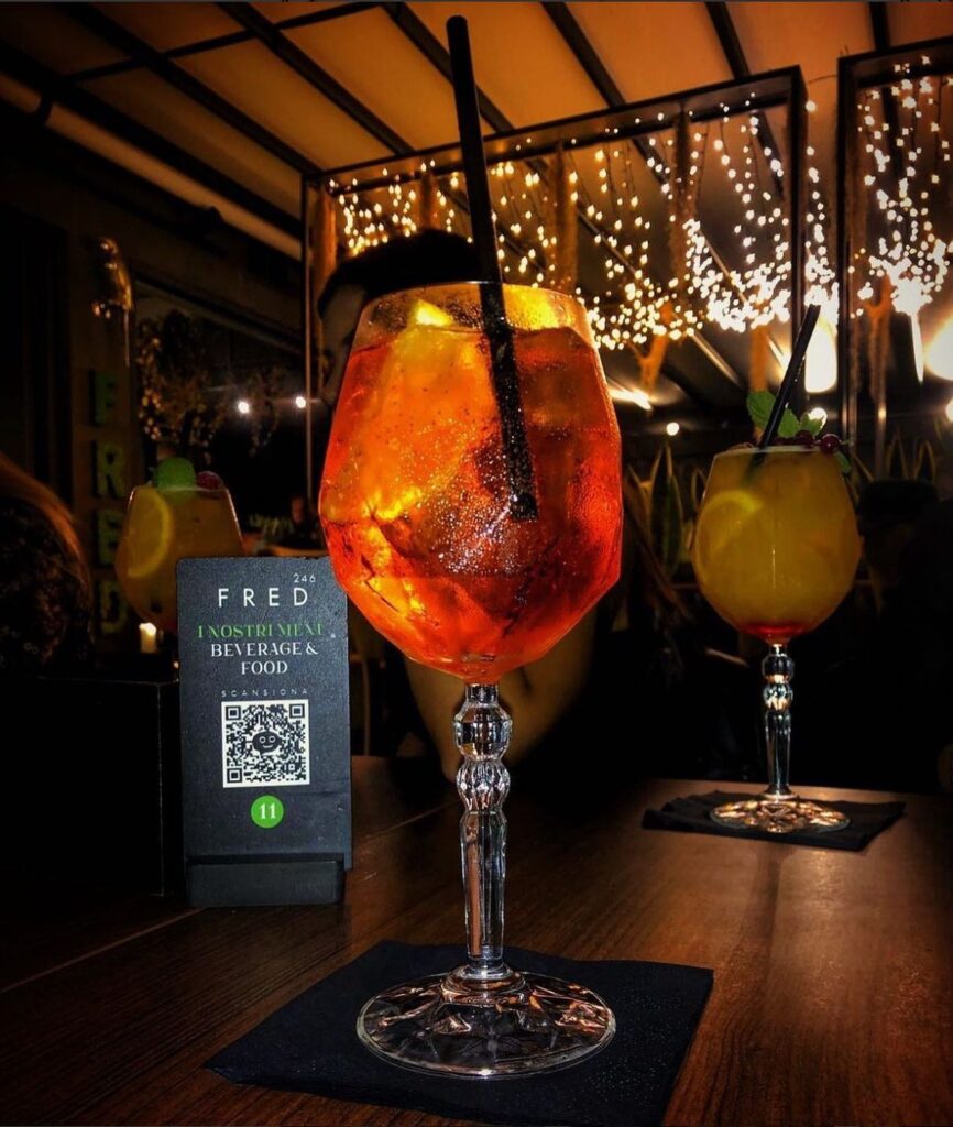 "La risposta è dentro di te, ma devi innaffiarla con tre spritz".
[Doktoreusebio...