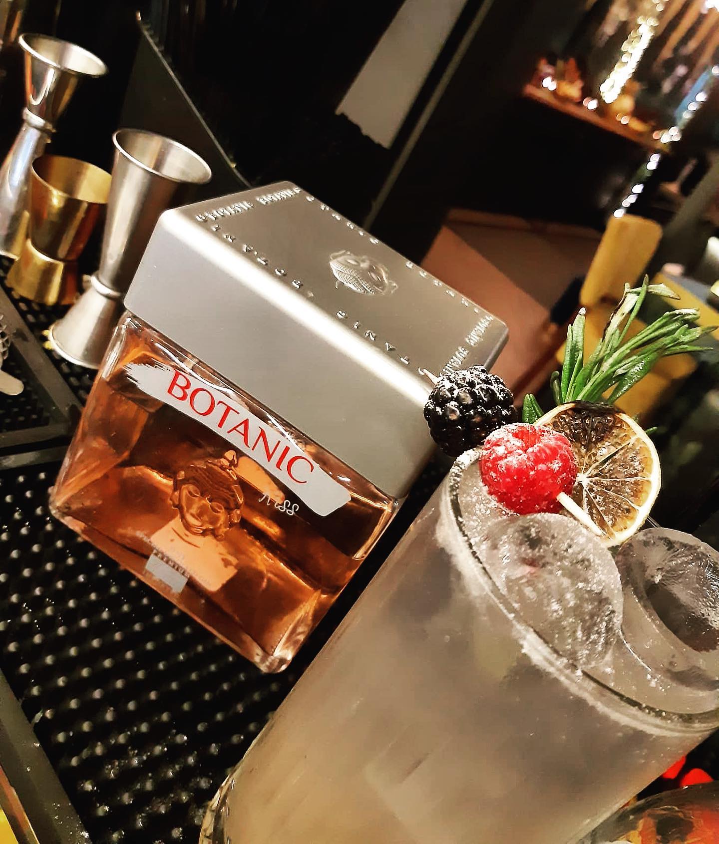 Quality makes the difference!! #Fred246cafe #cocktails #cocktailbar #cocktaillov...