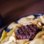 Cose da fare appena riapre Fred: Provare il nuovo hamburger di manzo e patate ru…