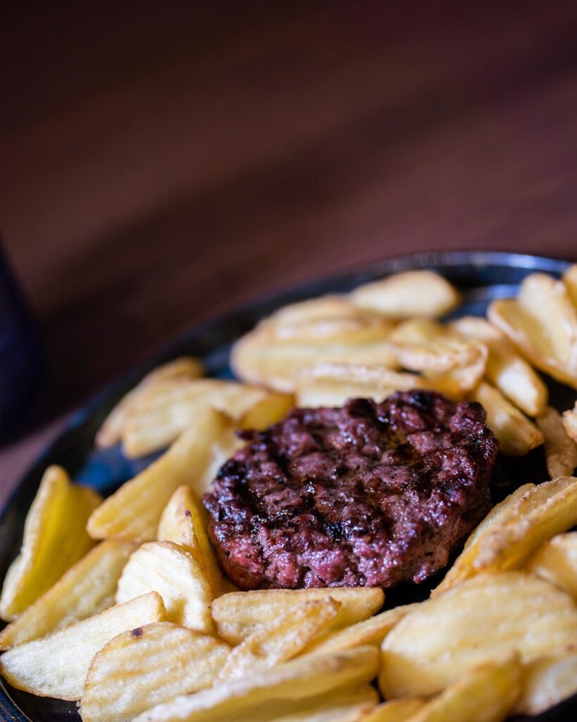 Cose da fare appena riapre Fred: Provare il nuovo hamburger di manzo e patate ru...