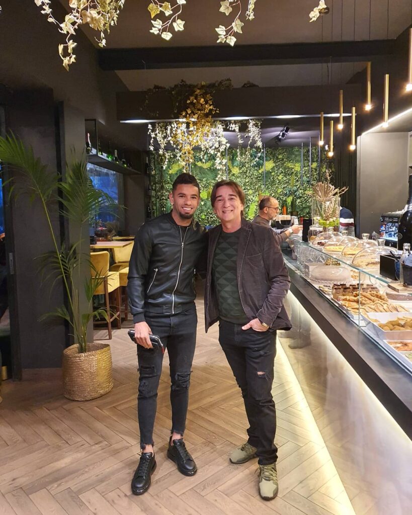 Anche @brunoperes25 é da Fred  
Aspettiamo anche te!
 Via Gorgia Di Leontini 6, ...