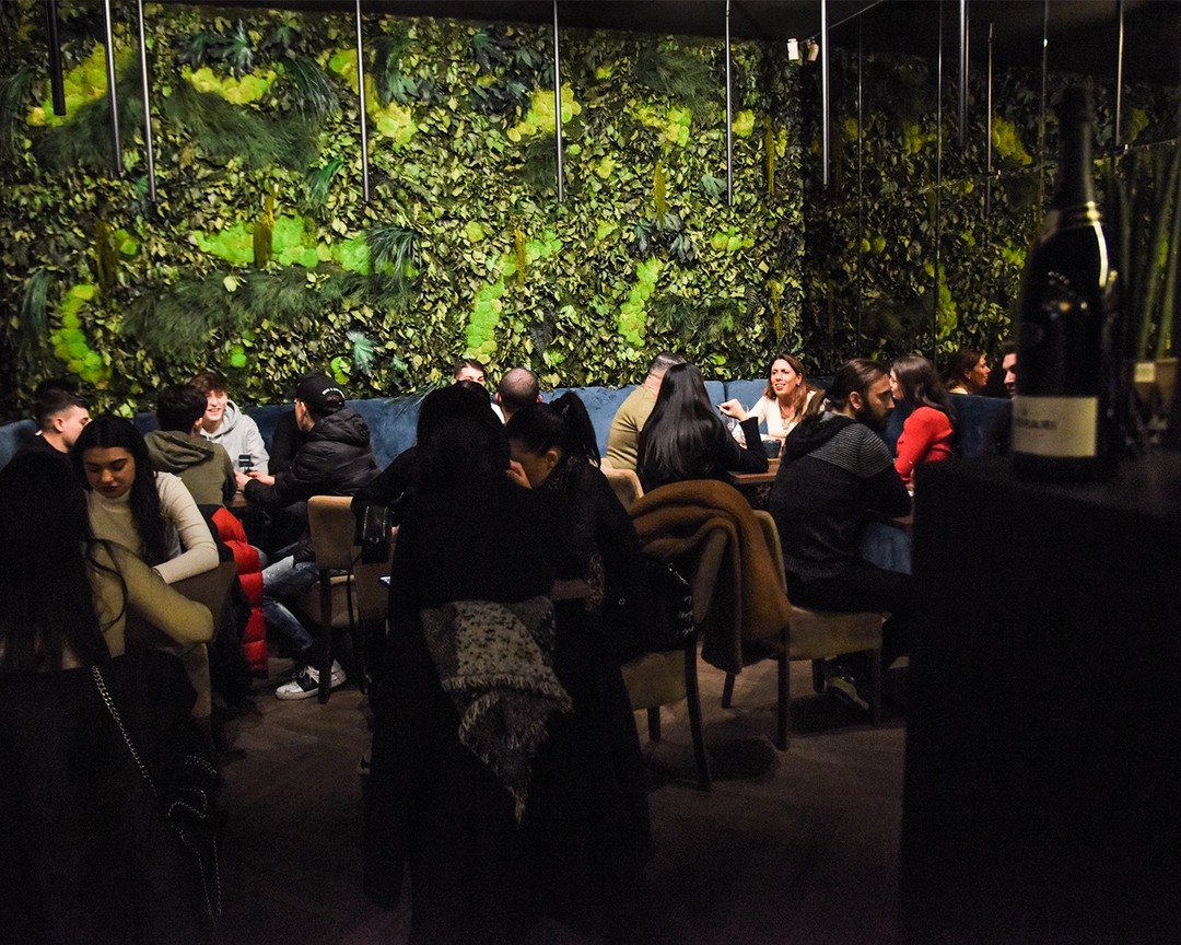 It’s Fred o’clock   E’ iniziato l’aperitivo e poi proseguiamo con l’after dinner...