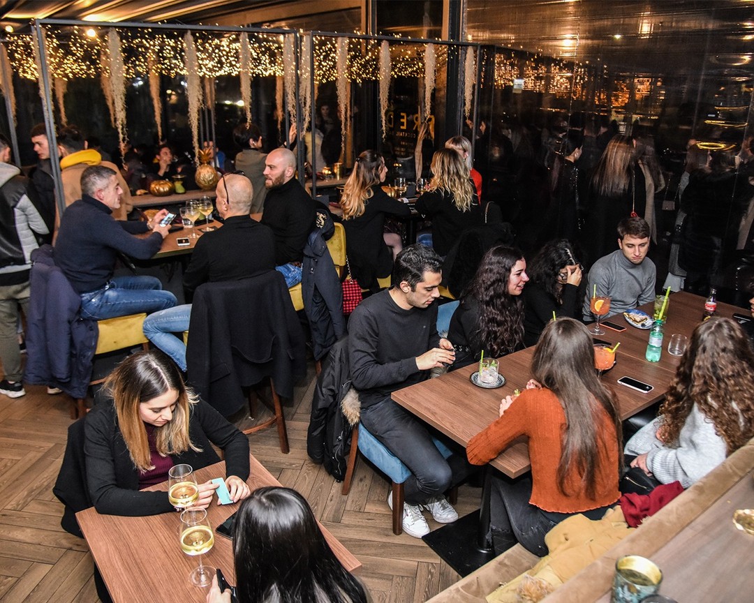 La serata inizia da Fred  Dall’aperitivo all’afterdinner c’è sempre cocktail e c...