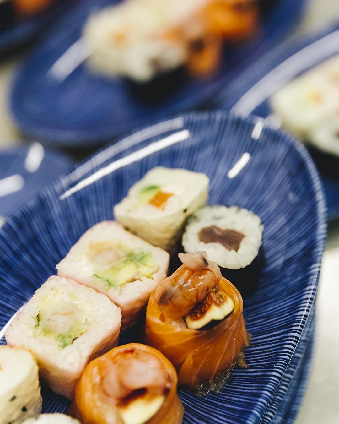 Non serve andare oltreoceano per assaporare la nuova cucina fusion! Aperisushi d...
