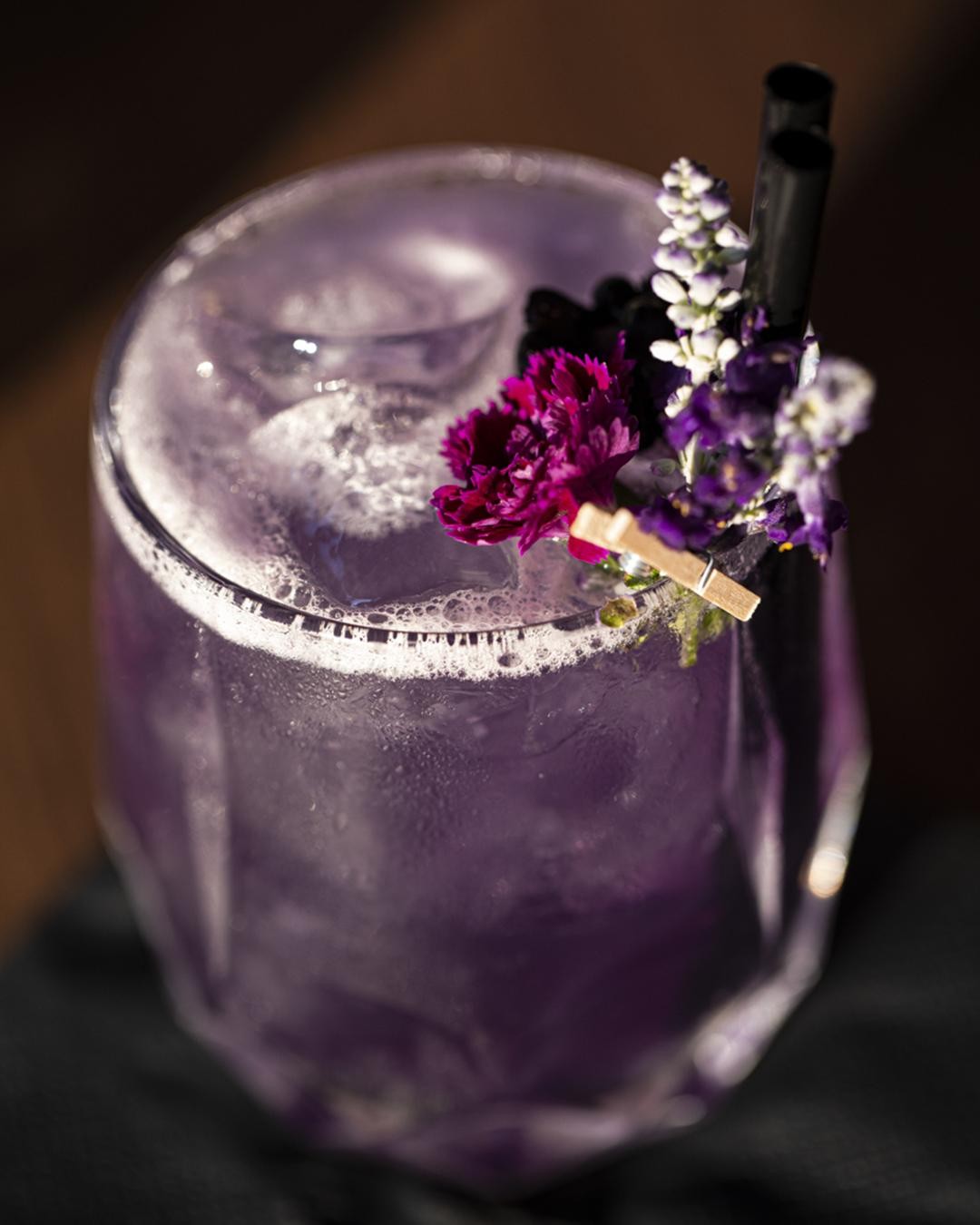 Un fuori menù tutto speciale: Violet Sour   Alcuni fiori possono essere l’accost...