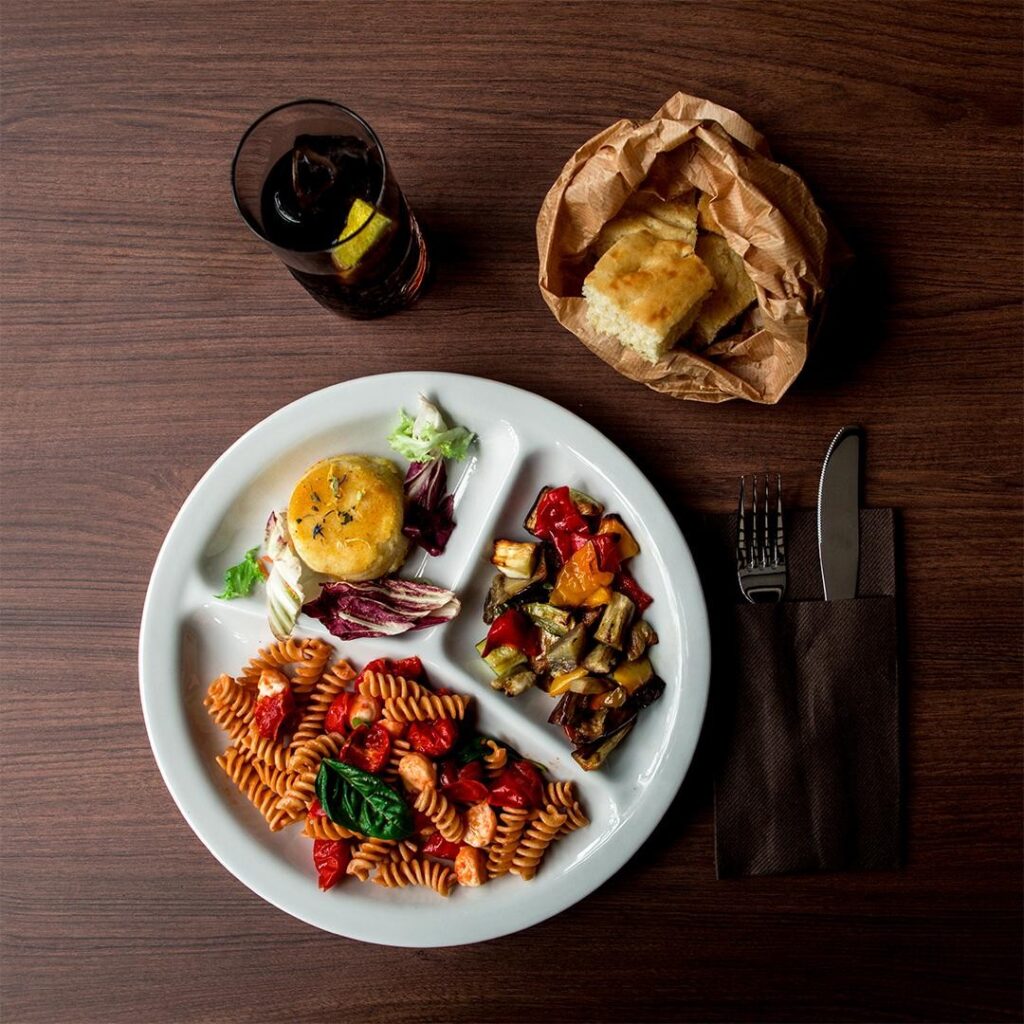 Lunch Time  Dalle 12:00 alle 15:00 Viale Gorgia di Leontini 6, 00124 Roma #Fred2...