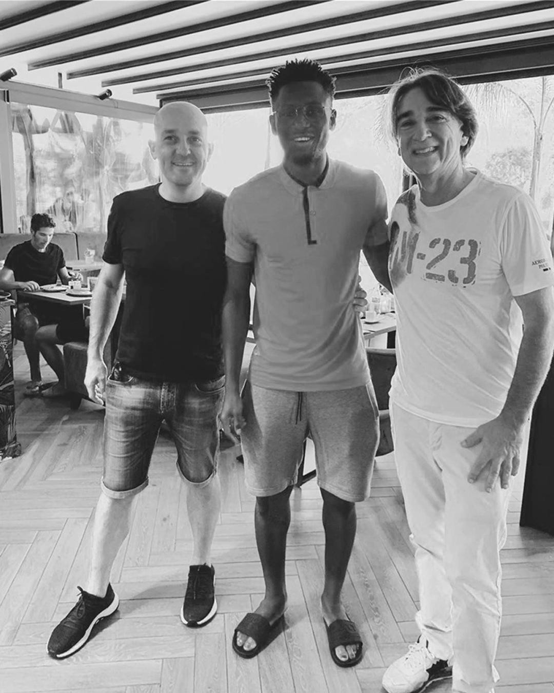 Un momento di relax in compagnia di ama.diawara.42 #Fred246cafe...