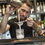 Quando esci la sera per bere da Fred un buon cocktail, inevitabilmente incappi n…