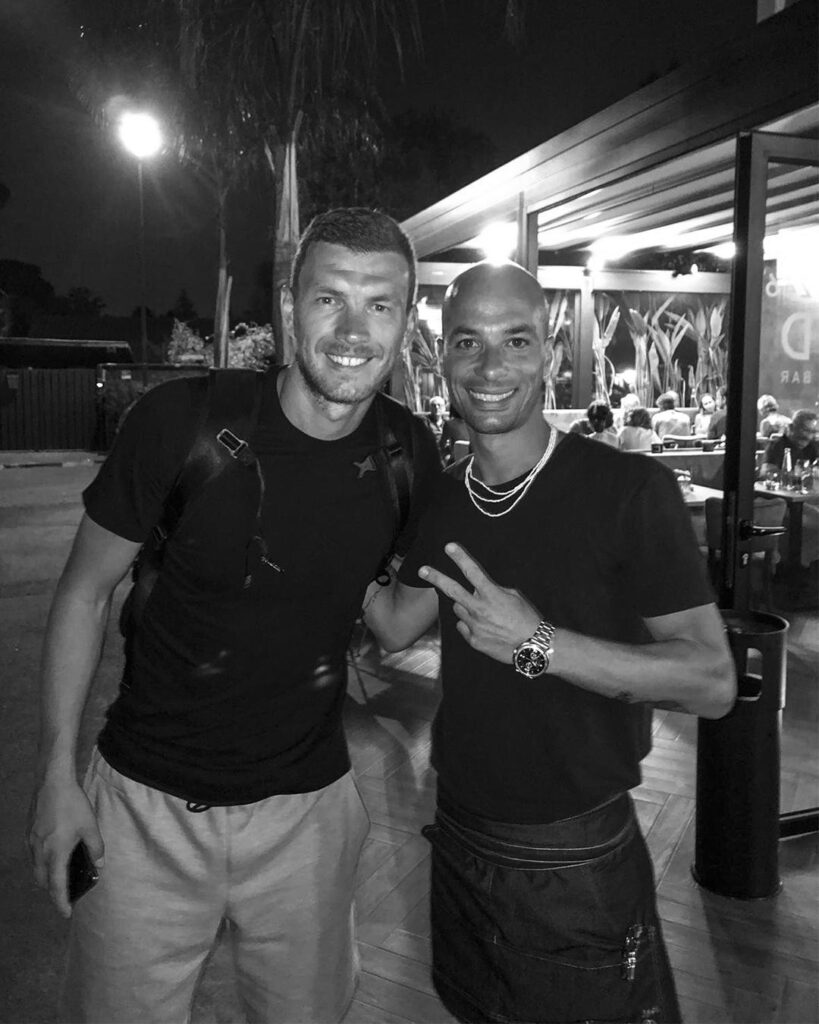 Dove sono i campioni quando non stanno in campo? 
Da Fred  @ed_dzeko 
#Fred246ca...